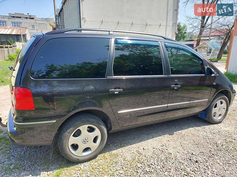 Минивэн Volkswagen Sharan 2006 в Харькове