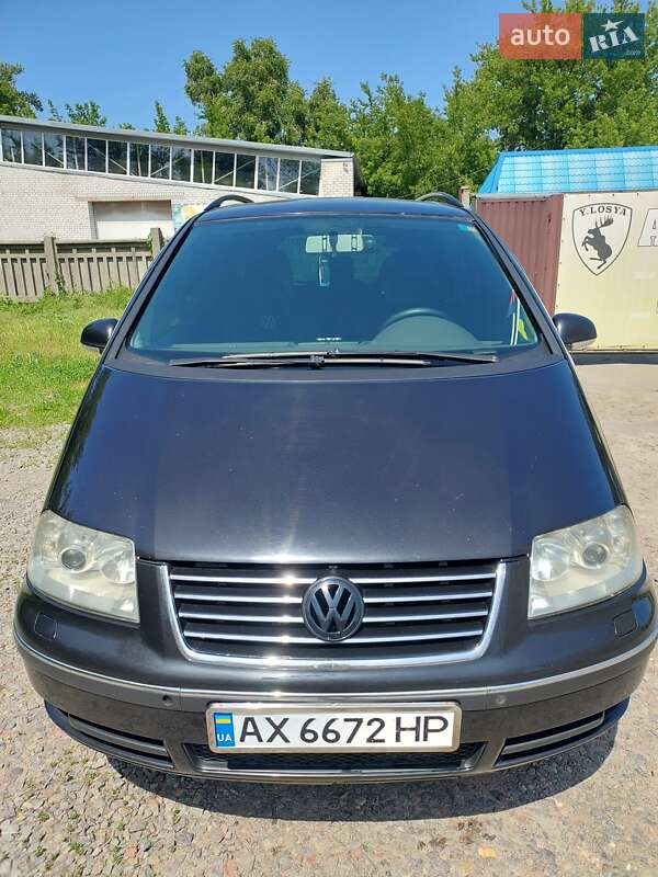 Минивэн Volkswagen Sharan 2006 в Харькове