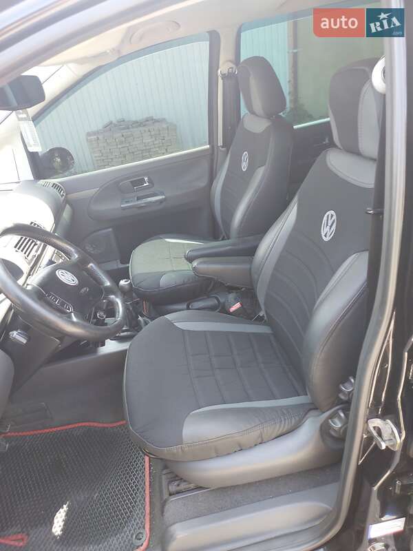 Минивэн Volkswagen Sharan 2006 в Харькове