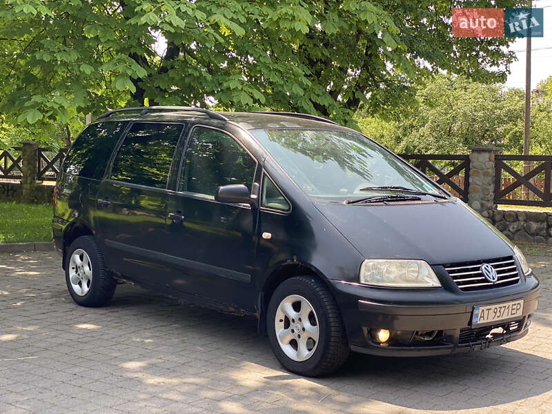 Минивэн Volkswagen Sharan 2001 в Калуше