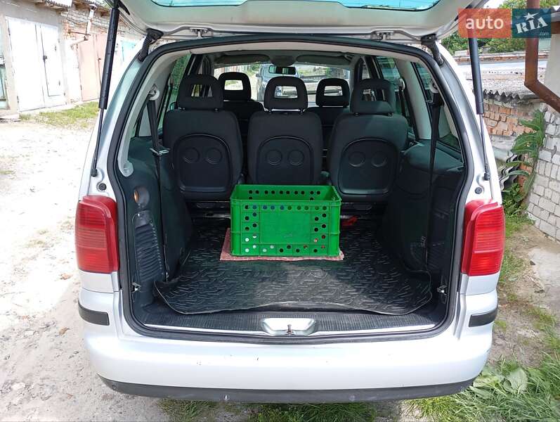 Минивэн Volkswagen Sharan 2002 в Изяславе