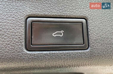 Минивэн Volkswagen Sharan 2012 в 