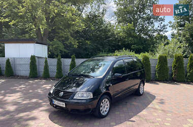 Минивэн Volkswagen Sharan 2001 в Жовкве