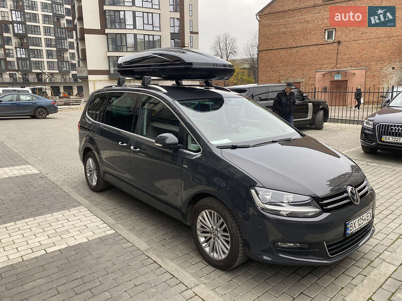 Минивэн Volkswagen Sharan 2015 в Хмельницком