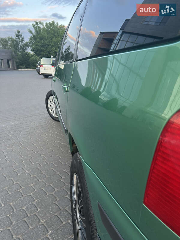 Минивэн Volkswagen Sharan 2003 в Хмельницком