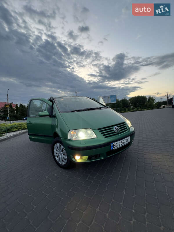 Минивэн Volkswagen Sharan 2003 в Хмельницком