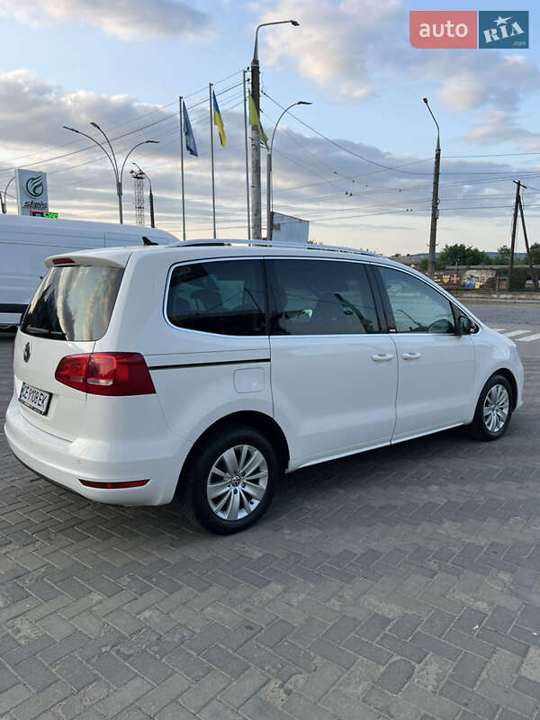 Минивэн Volkswagen Sharan 2012 в Черновцах