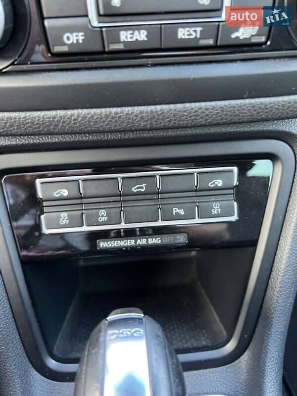 Минивэн Volkswagen Sharan 2012 в Черновцах