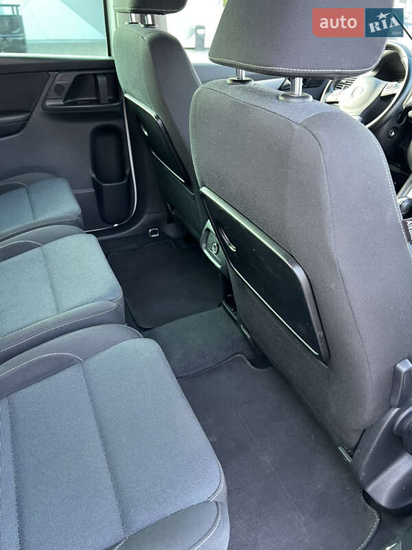 Минивэн Volkswagen Sharan 2012 в Черновцах