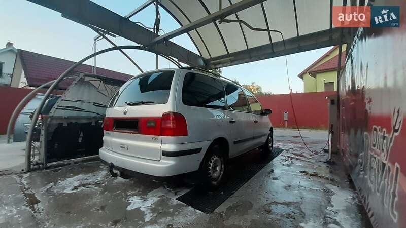 Мінівен Volkswagen Sharan 2000 в Львові