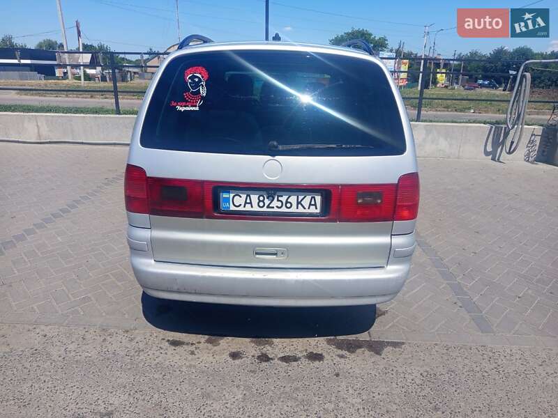 Минивэн Volkswagen Sharan 2003 в Корсуне-Шевченковском