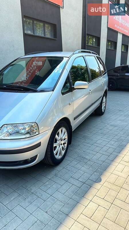 Мінівен Volkswagen Sharan 2002 в Умані