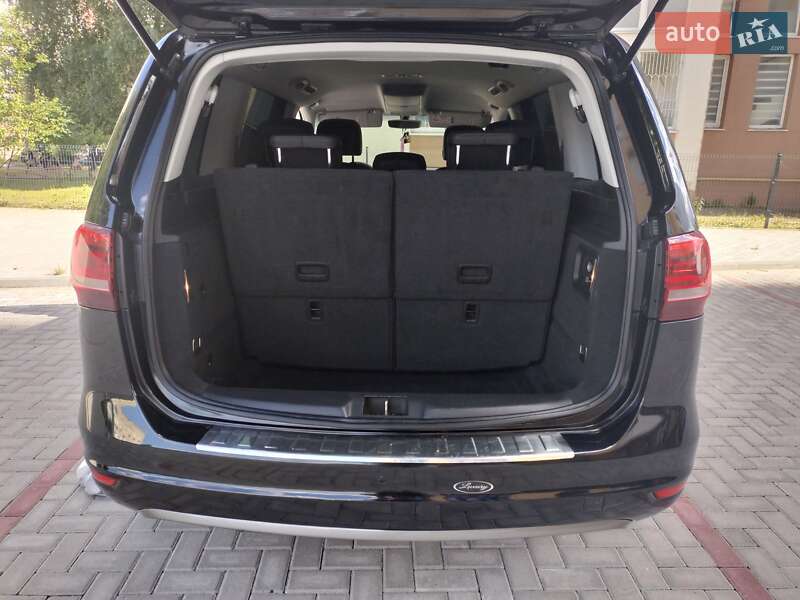 Мінівен Volkswagen Sharan 2016 в Рівному