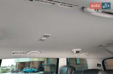 Мінівен Volkswagen Sharan 2016 в 