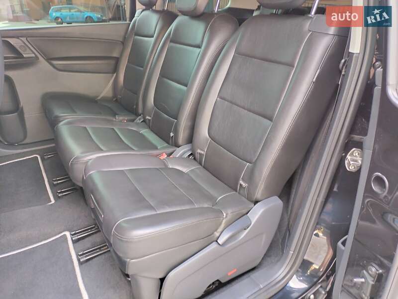 Мінівен Volkswagen Sharan 2016 в Рівному