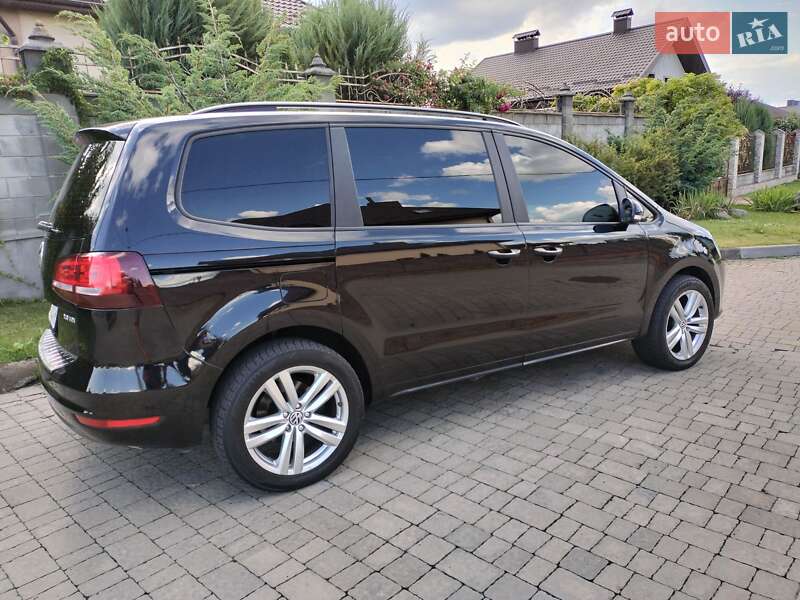 Мінівен Volkswagen Sharan 2016 в Рівному