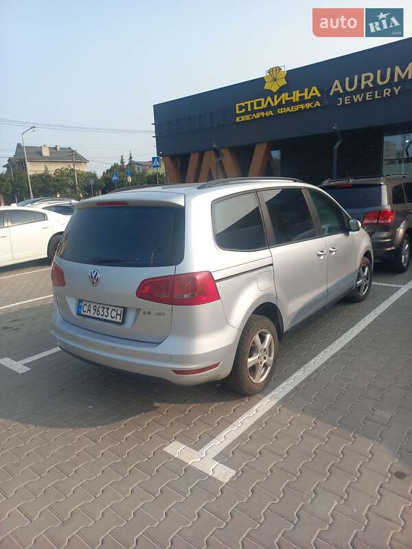 Минивэн Volkswagen Sharan 2010 в Жашкове