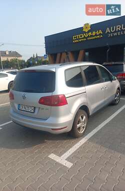 Минивэн Volkswagen Sharan 2010 в 