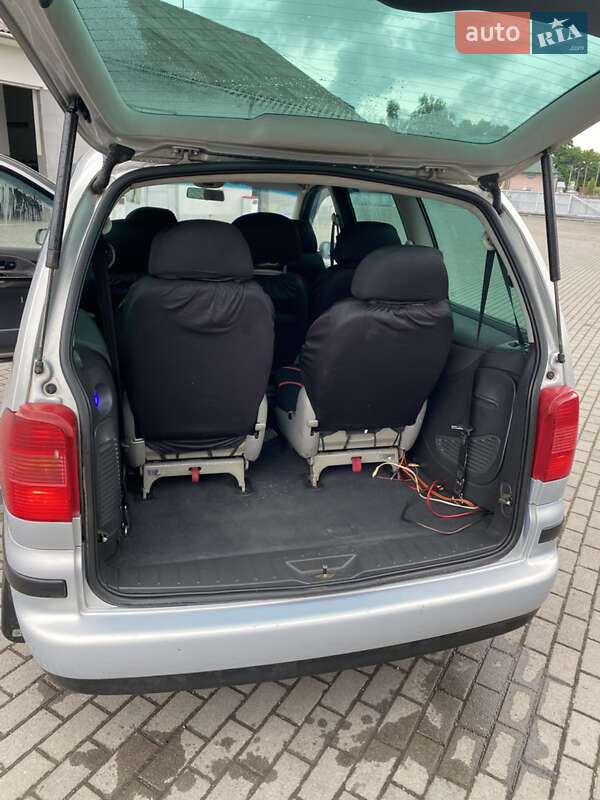 Мінівен Volkswagen Sharan 2001 в Чернівцях