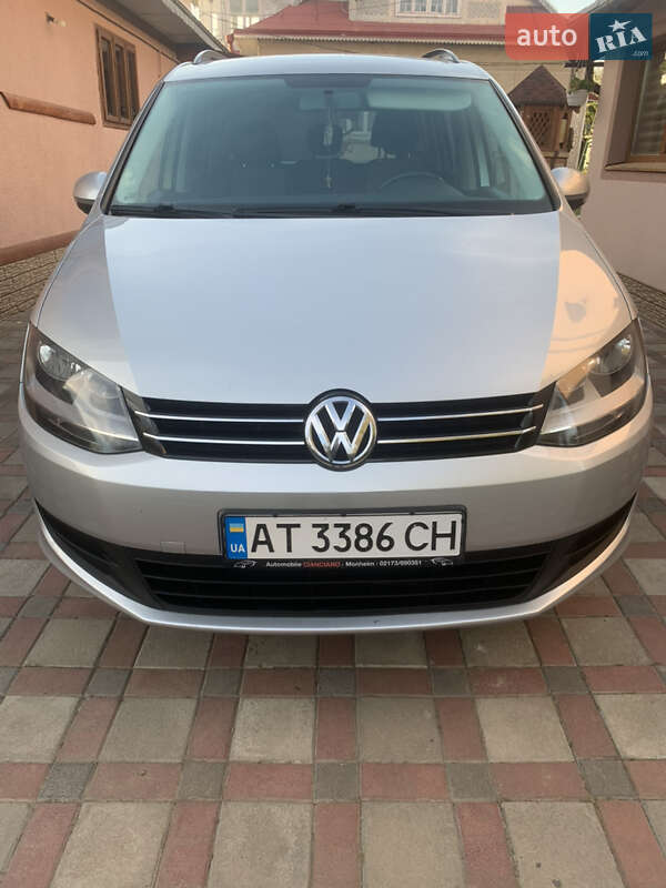 Минивэн Volkswagen Sharan 2013 в 