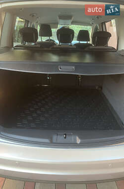 Минивэн Volkswagen Sharan 2013 в 