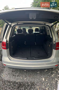 Минивэн Volkswagen Sharan 2011 в 