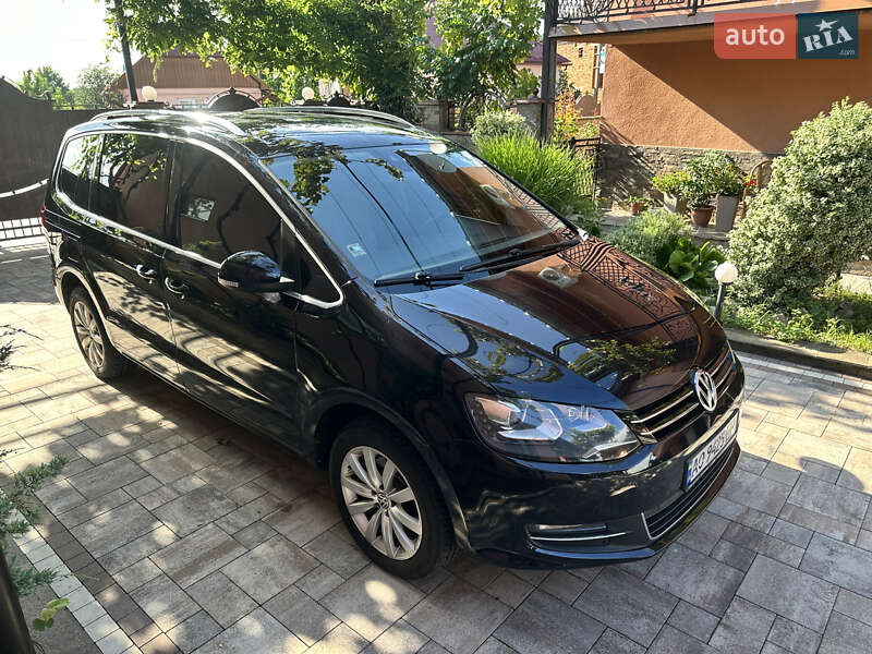 Мінівен Volkswagen Sharan 2014 в Іршаві