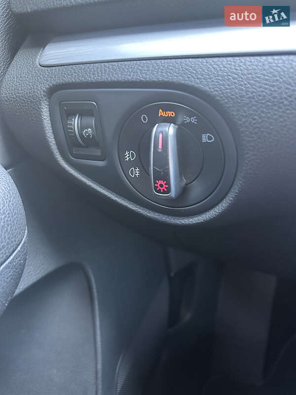 Мінівен Volkswagen Sharan 2014 в Іршаві