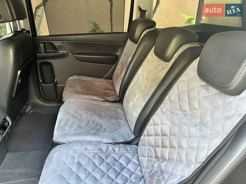 Мінівен Volkswagen Sharan 2014 в Іршаві