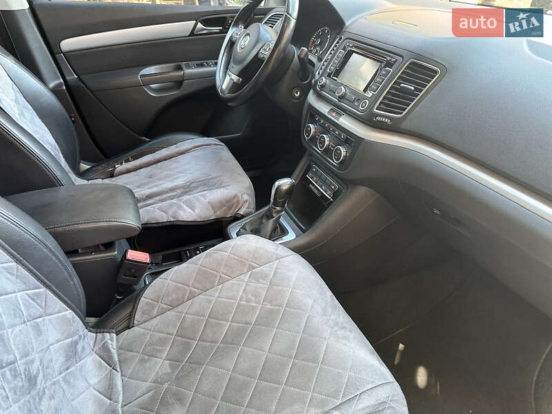 Мінівен Volkswagen Sharan 2014 в Іршаві