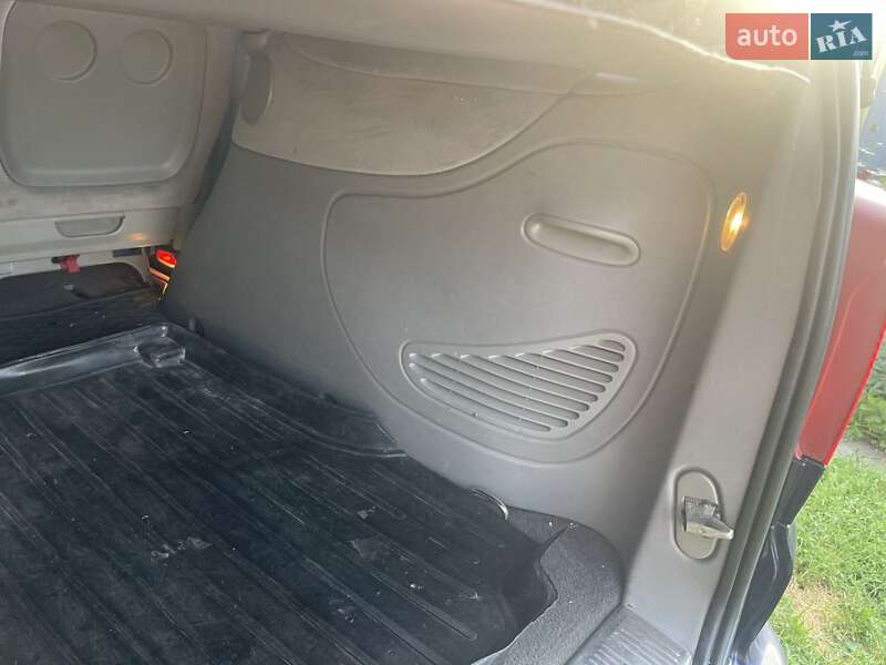 Минивэн Volkswagen Sharan 2002 в Черкассах