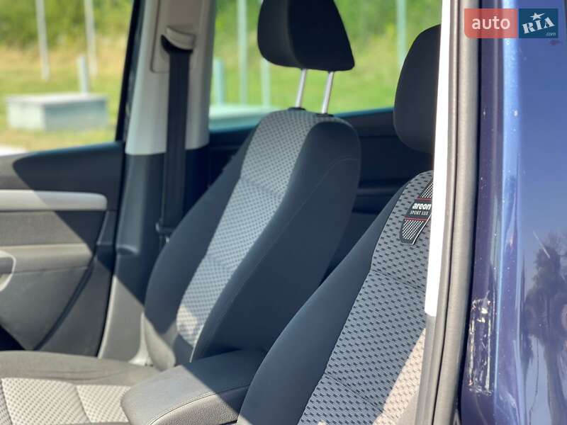 Минивэн Volkswagen Sharan 2013 в Ужгороде