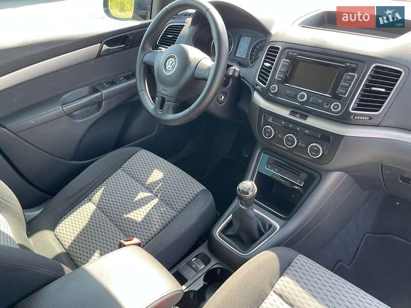 Минивэн Volkswagen Sharan 2013 в Ужгороде