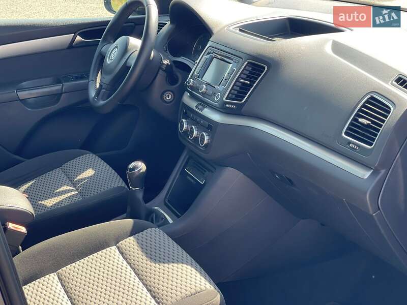 Минивэн Volkswagen Sharan 2013 в Ужгороде