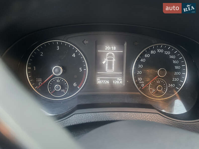 Минивэн Volkswagen Sharan 2014 в Николаеве