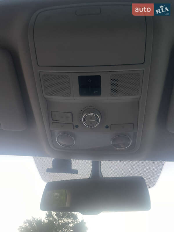 Минивэн Volkswagen Sharan 2014 в Николаеве