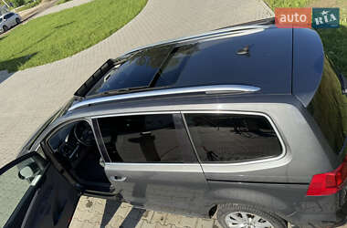 Мінівен Volkswagen Sharan 2012 в  фото 25 Мінівен Volkswagen Sharan 2012 в