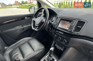 Минивэн Volkswagen Sharan 2017 в 