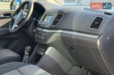 Минивэн Volkswagen Sharan 2013 в 