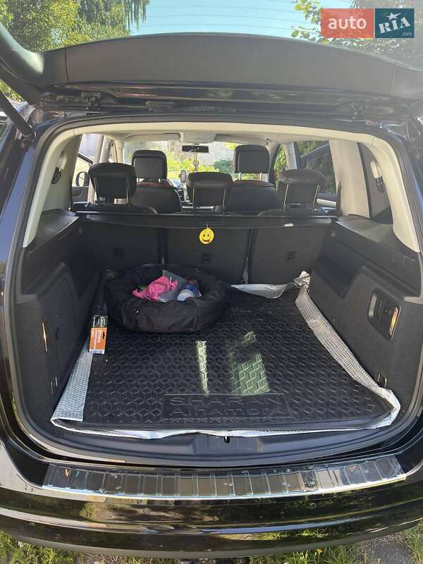 Минивэн Volkswagen Sharan 2015 в Киеве