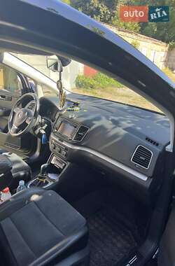 Минивэн Volkswagen Sharan 2015 в 