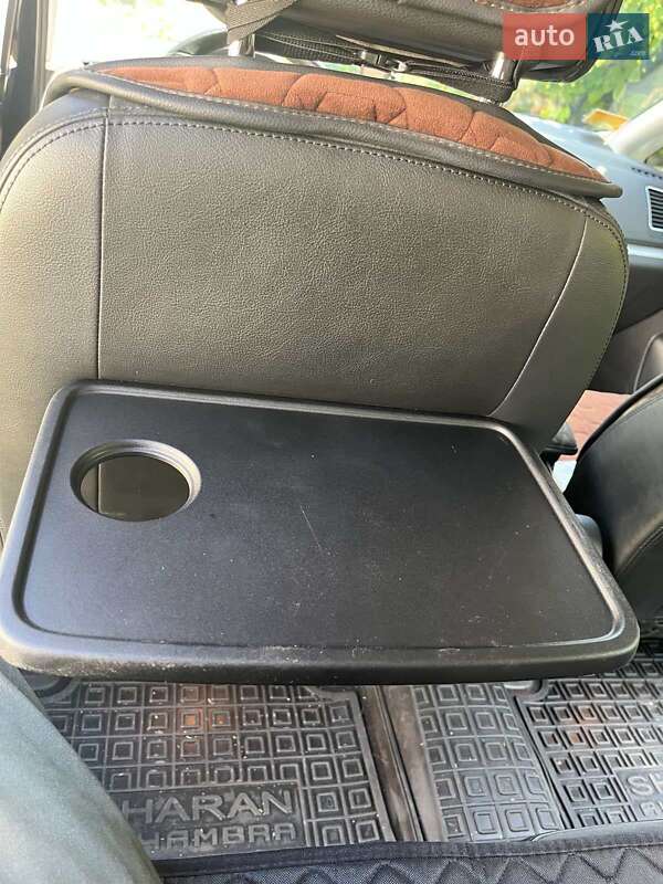 Минивэн Volkswagen Sharan 2015 в Киеве