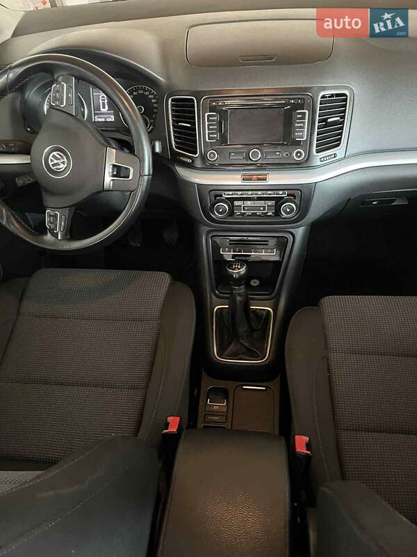 Мінівен Volkswagen Sharan 2011 в Мукачевому