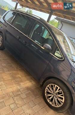 Минивэн Volkswagen Sharan 2011 в 