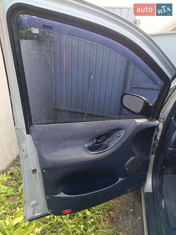 Мінівен Volkswagen Sharan 1996 в Борисполі