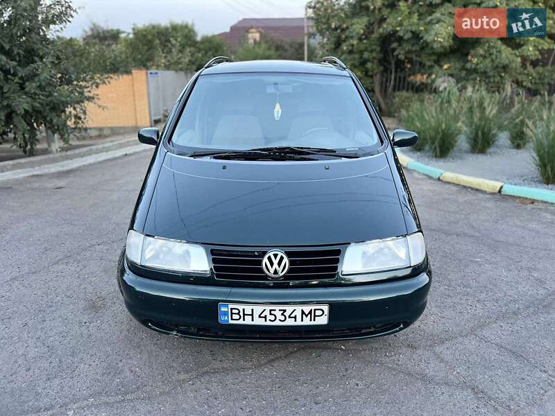 Минивэн Volkswagen Sharan 1999 в Измаиле