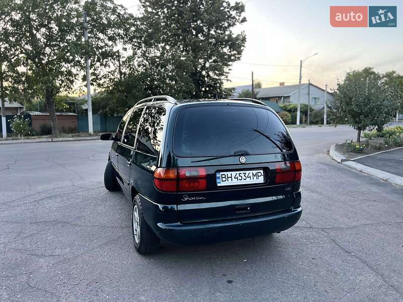 Минивэн Volkswagen Sharan 1999 в Измаиле