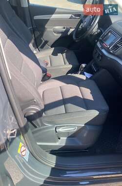 Минивэн Volkswagen Sharan 2017 в 