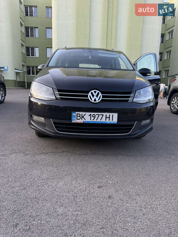 Минивэн Volkswagen Sharan 2015 в Ровно