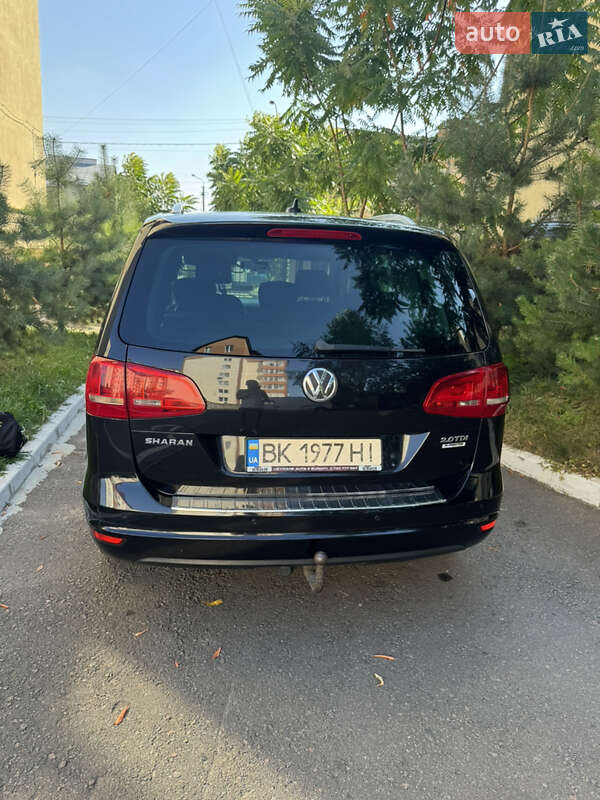 Минивэн Volkswagen Sharan 2015 в Ровно